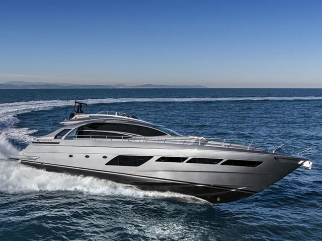 Pershing yacht